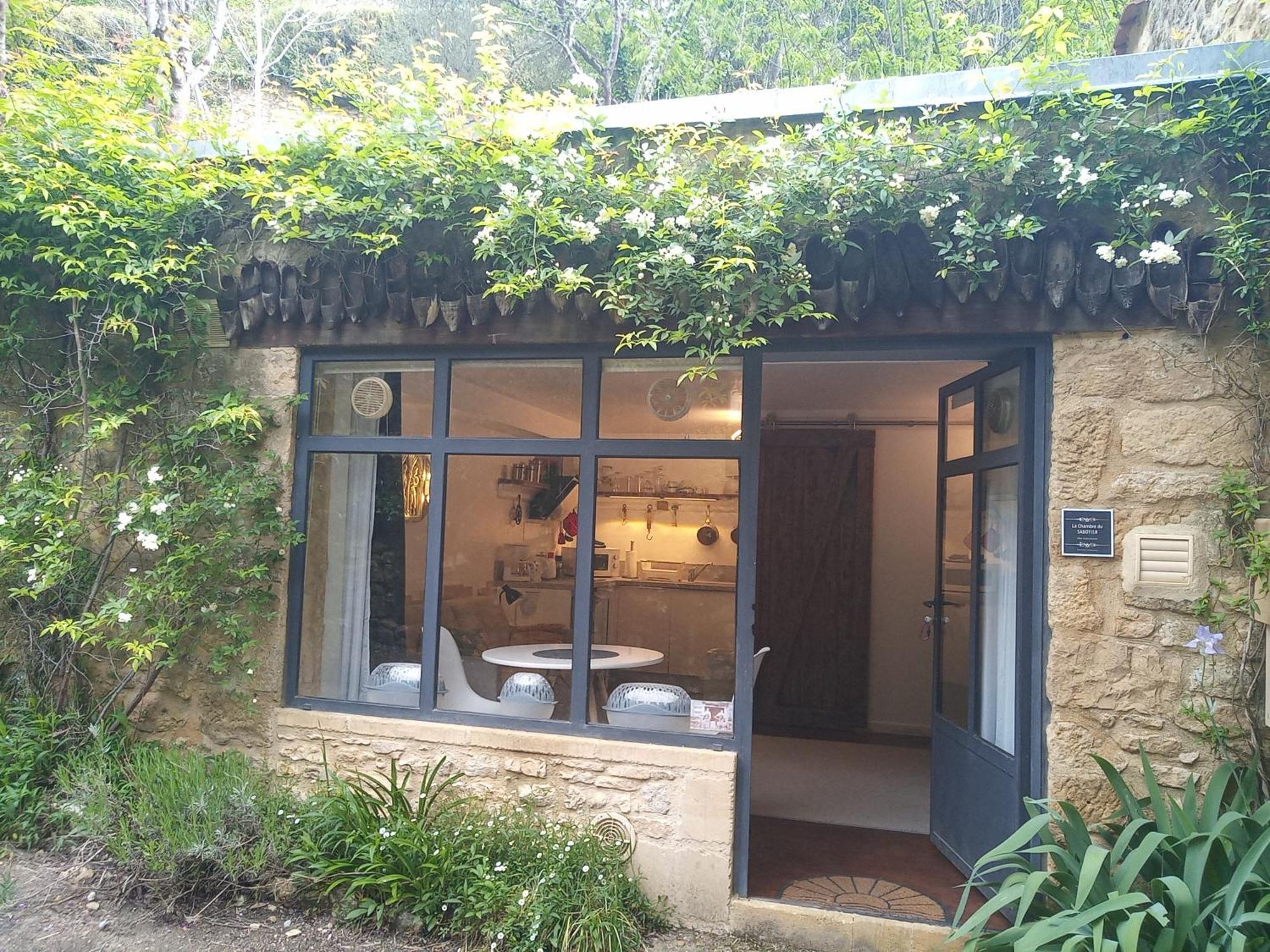 Chambre Du Sabotier - Studio Troglodytique - A 100 M Baignade En Riviere - Location De Canoe - Circuits Cyclo - Aire De Pique-Nique - 3 Restaurants Castelnaud La Chapelle Exterior photo
